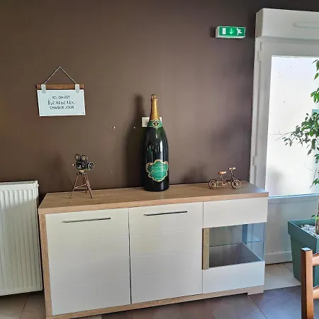 Villa Au Vendangeoir De Groupe Piscine Couvignon