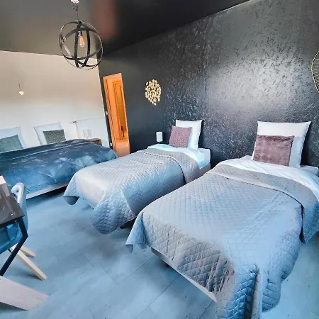 Au Vendangeoir De Groupe Piscine